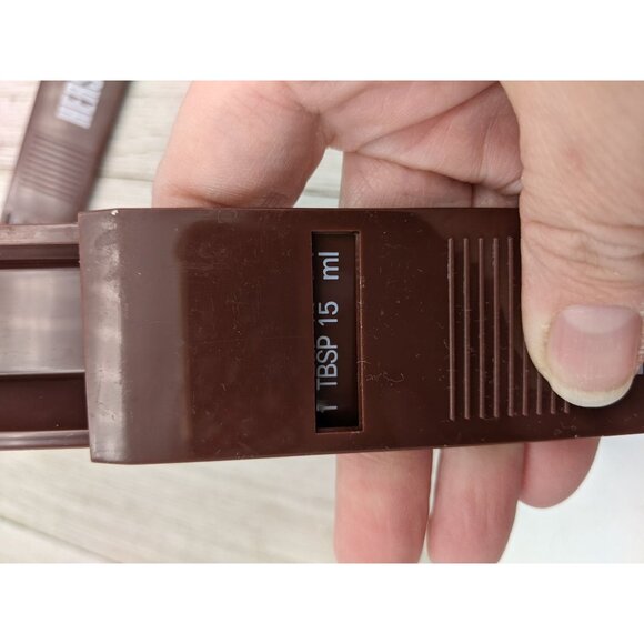 Hershey's Chocolate Plastic Adjustable Teaspoon & Tablespoon Measuring Spoons - Picture 3 of 5